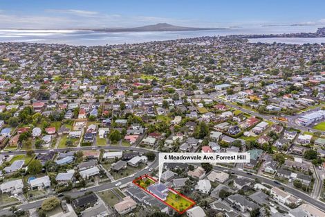 Photo of property in 4 Meadowvale Avenue, Forrest Hill, Auckland, 0620