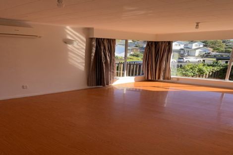 Photo of property in 17 Salamanca Road, Sunnynook, Auckland, 0620