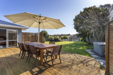 Photo of property in 57 Weggery Drive, Waikanae Beach, Waikanae, 5036