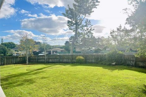 Photo of property in 1 Ballial Place, West Harbour, Auckland, 0618