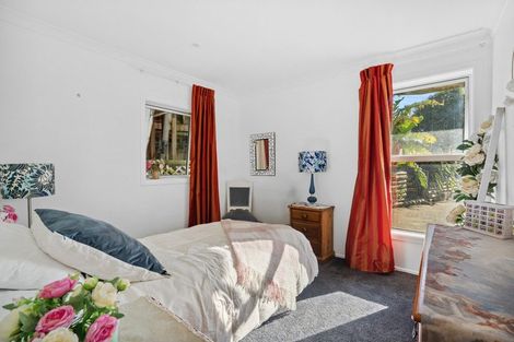 Photo of property in 78 Grays Road, Camborne, Porirua, 5026