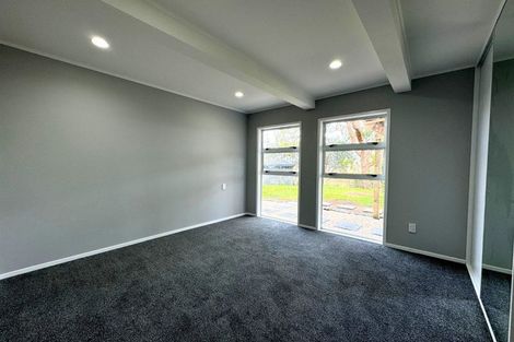 Photo of property in 9 Woodhouse Place, West Harbour, Auckland, 0618
