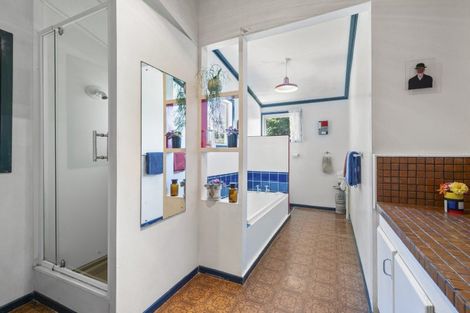 Photo of property in 26 Woodlands Crescent, Browns Bay, Auckland, 0630