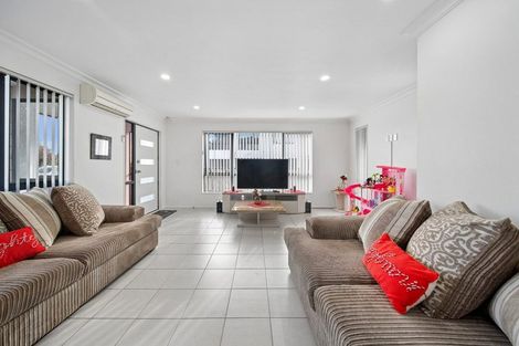 Photo of property in 125 Russell Road, Manurewa, Auckland, 2102