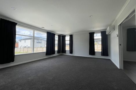 Photo of property in 4 Chapman Road, Te Atatu Peninsula, Auckland, 0610