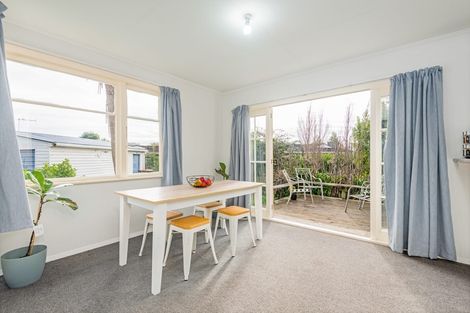 Photo of property in 14 Marsden Place, Awapuni, Palmerston North, 4412