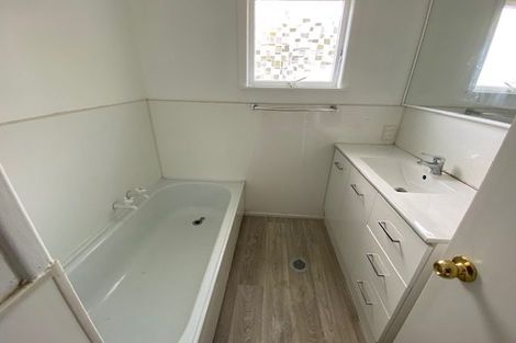 Photo of property in 23 Downing Street, Glenfield, Auckland, 0629