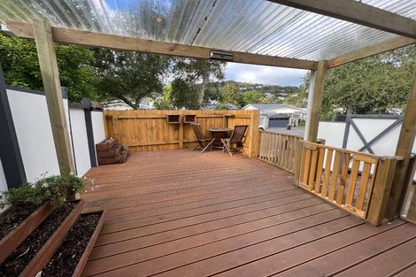 Photo of property in 24a Ranelagh Street, Karori, Wellington, 6012