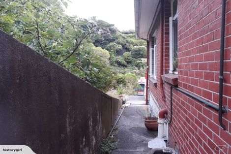 Photo of property in 2/134 Evans Bay Parade, Roseneath, Wellington, 6021