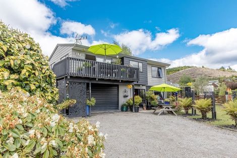 Photo of property in 10 Rowena Crescent, Motuoapa, Turangi, 3382