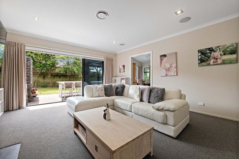 Photo of property in 11 Links Drive, Waiwhakaiho, New Plymouth, 4312