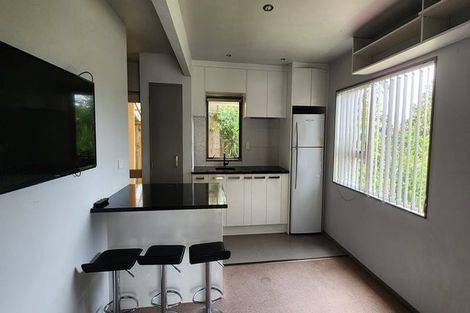 Photo of property in 14 Bruce Road, Glenfield, Auckland, 0629