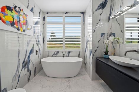 Photo of property in 16 The Fairways, Kinloch, Taupo, 3377