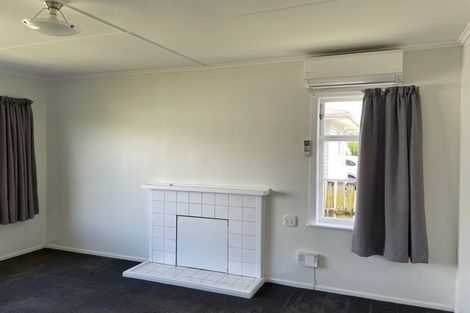 Photo of property in 7 Christmas Road, Manurewa, Auckland, 2102