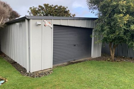 Photo of property in 6 Hohiria Street, Waikanae Beach, Waikanae, 5036