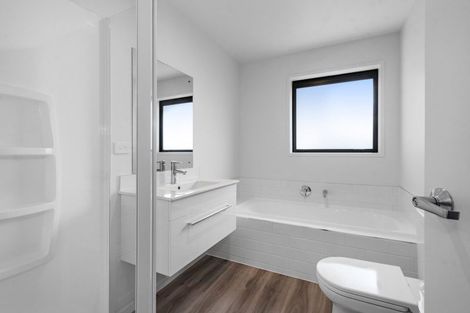 Photo of property in 43 Mehrtens Crescent, Woodend, 7691