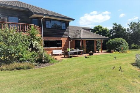 Photo of property in 131 Pararekau Road, Karaka, Papakura, 2580