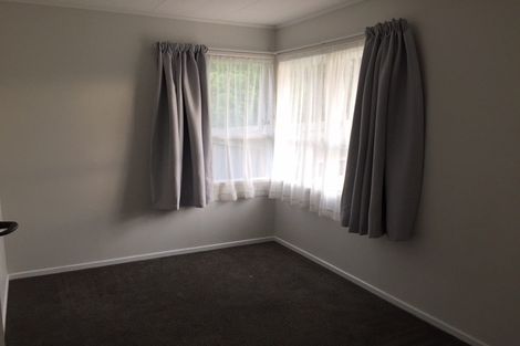 Photo of property in 44 Gossamer Drive, Pakuranga Heights, Auckland, 2010
