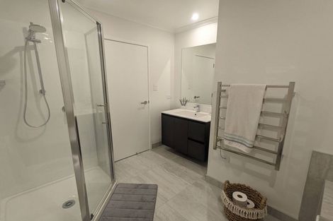 Photo of property in 26/1 Scott Road, Hobsonville, Auckland, 0616