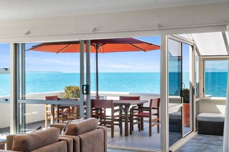 Photo of property in 58 Rothesay Bay Road, Rothesay Bay, Auckland, 0630