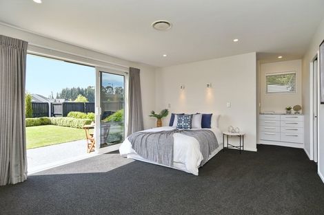 Photo of property in 53 Dunlops Crescent, Bottle Lake, Christchurch, 8083