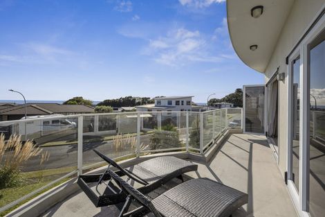 Photo of property in 16 Nadine Stanton Drive, Bell Block, New Plymouth, 4312