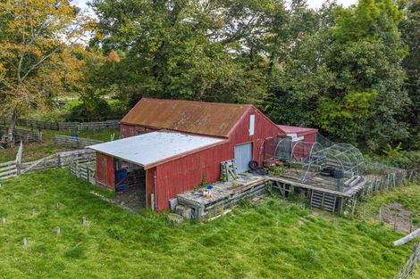 Photo of property in 37 Tawa Road, Maraetotara, Havelock North, 4294