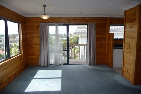 Photo of property in 361a Glenfield Road, Glenfield, Auckland, 0629