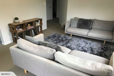 Photo of property in 29a Woodglen Road, Glen Eden, Auckland, 0602