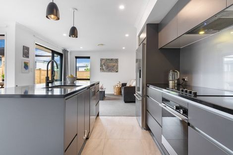 Photo of property in 7 Tuangi Way, Papamoa Beach, Papamoa, 3118