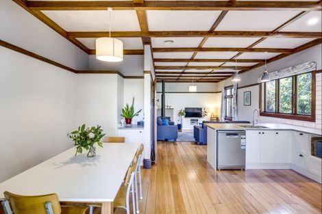 Photo of property in 82 Napier Terrace, Hospital Hill, Napier, 4110