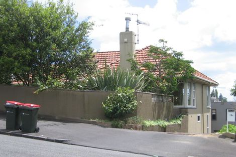 Photo of property in 18 Otahuri Crescent, Greenlane, Auckland, 1051