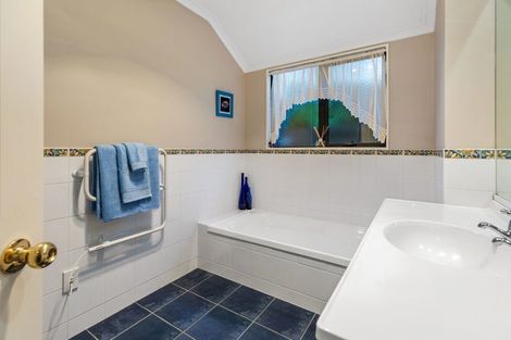 Photo of property in 12 Doneraille Place, Bethlehem, Tauranga, 3110