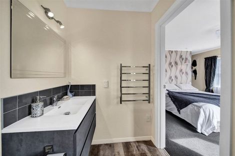 Photo of property in 40 Grey Street, Normanby, Hawera, 4614