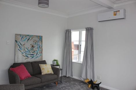 Photo of property in 1/48 Seabrook Avenue, New Lynn, Auckland, 0600