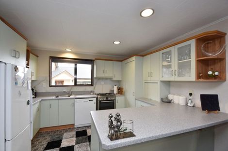 Photo of property in 57 Vogel Place, Waikiwi, Invercargill, 9810