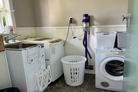 Photo of property in 12 Park Road, West End, Palmerston North, 4412