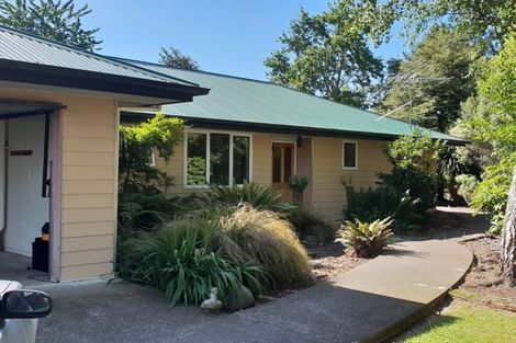 Photo of property in 15 Cross Street, Coalgate, 7673