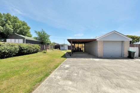 Photo of property in 16 Carters Road, Aranui, Christchurch, 8061