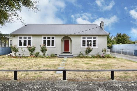 Photo of property in 2 Mckenzie Terrace, Carterton, 5713