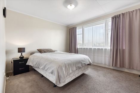 Photo of property in 9 Ellesmere Crescent, Highbury, Palmerston North, 4412