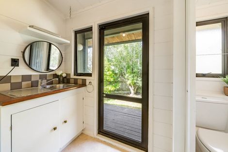 Photo of property in 22 Whitechapel Grove, Stokes Valley, Lower Hutt, 5019