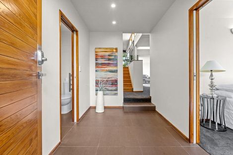 Photo of property in 65 Forrest Hill Road, Milford, Auckland, 0620