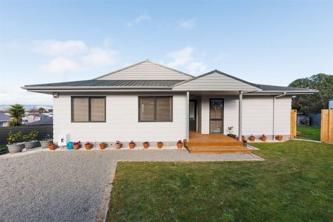 Photo of property in 12 Lydia Place, Kelvin Grove, Palmerston North, 4414
