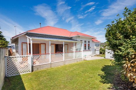 Photo of property in 3 Carow Street, Palmerston North, 4410