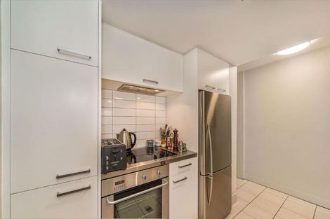 Photo of property in The Capital, 13/370 Oriental Parade, Oriental Bay, Wellington, 6011