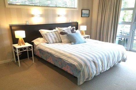 Photo of property in 12 Old Station Avenue, Wanaka, 9305