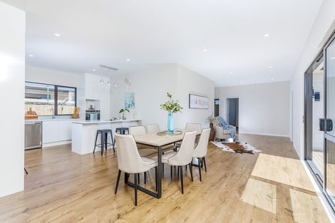 Photo of property in 4 Piccolo Court, Kumeu, 0810