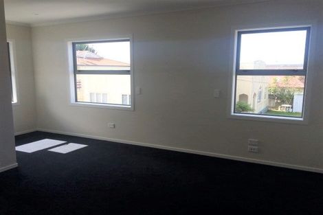 Photo of property in 2/42 Charlemont Street, Whitiora, Hamilton, 3200