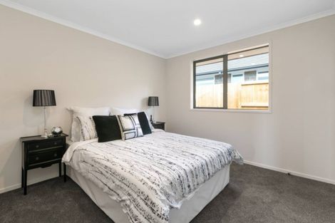 Photo of property in 18 Lakeside Terrace, Omokoroa, 3114